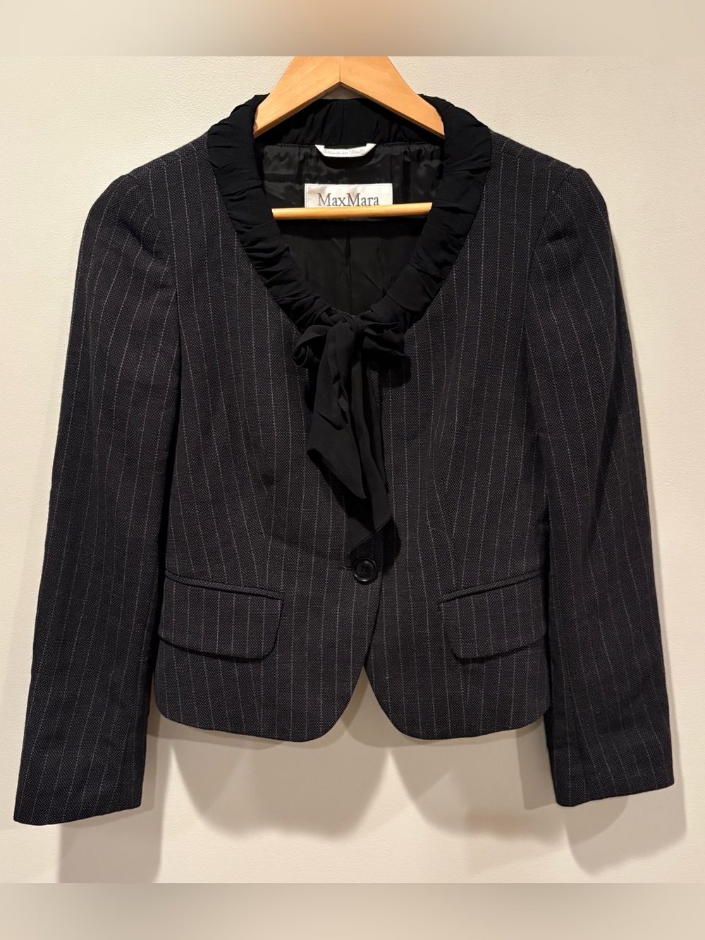 Max Mara Blazer Sz 2 Pinstripe Gray Wool Silk Front Tie Bow